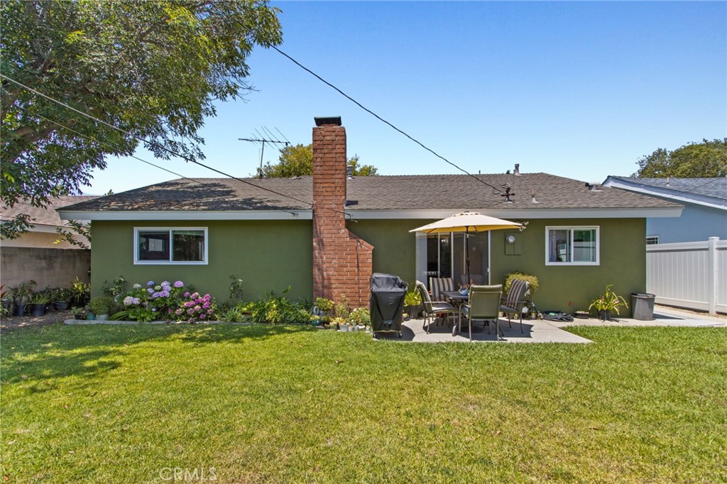 2858 Clark Avenue Property Photo 31