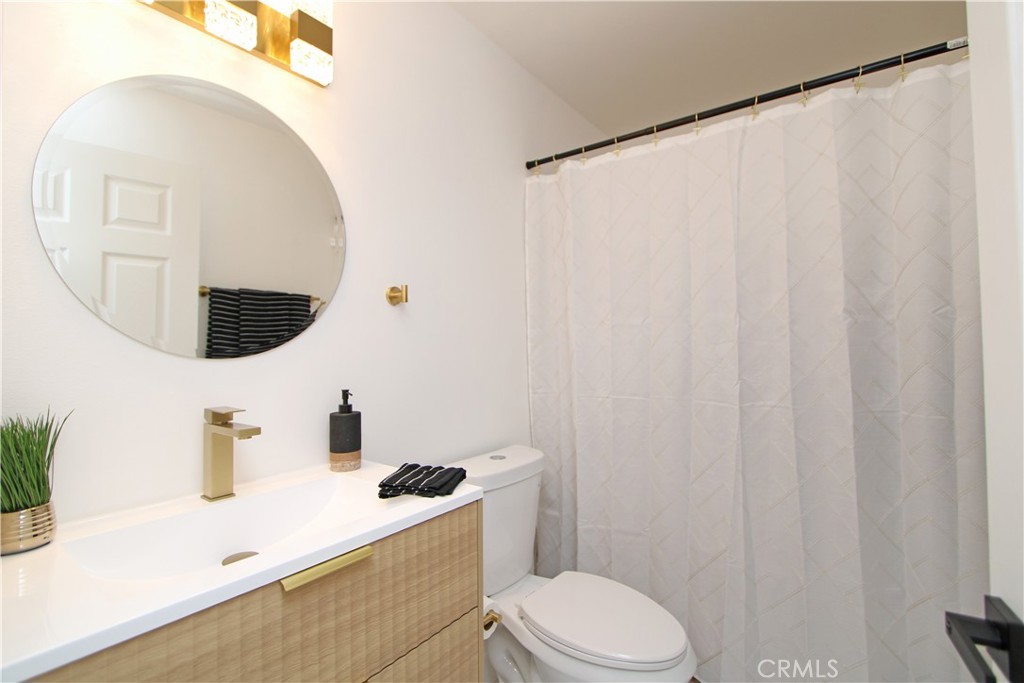 1140 Pacific 19 Property Photo 17