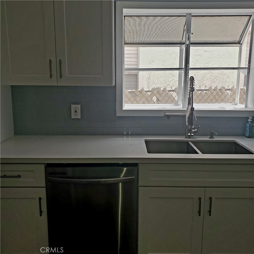 5846 Madden Property Photo 8