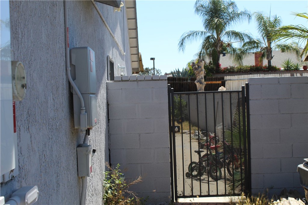 14158 Linnett Property Photo 17