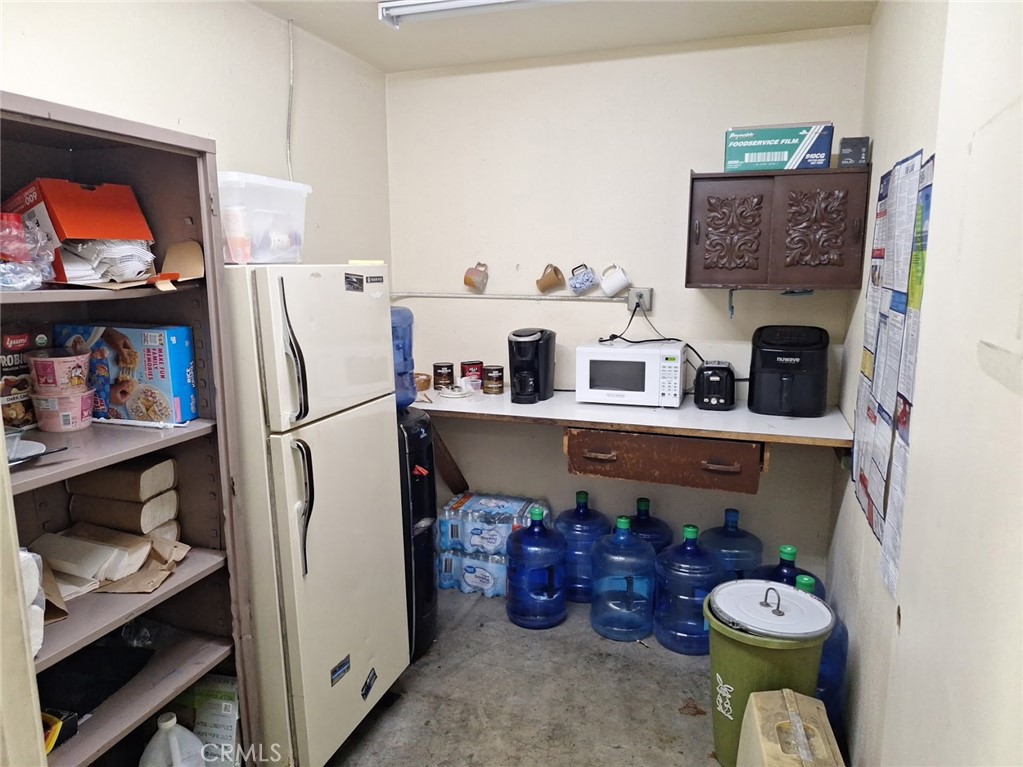 7949 Wheatland Property Photo 4
