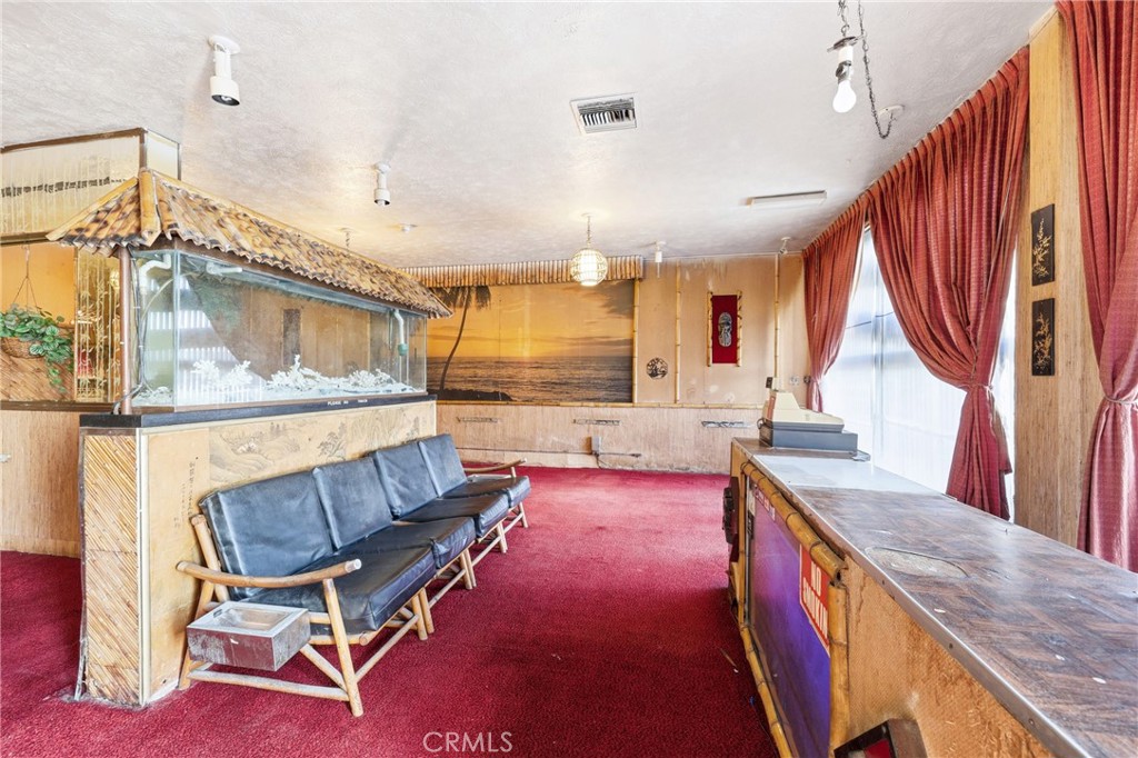 5582 Atlantic Property Photo 8