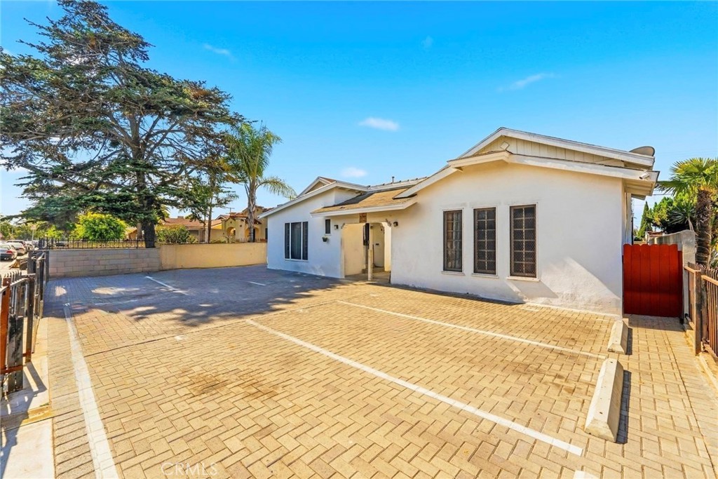 2500 Hill Property Photo 4