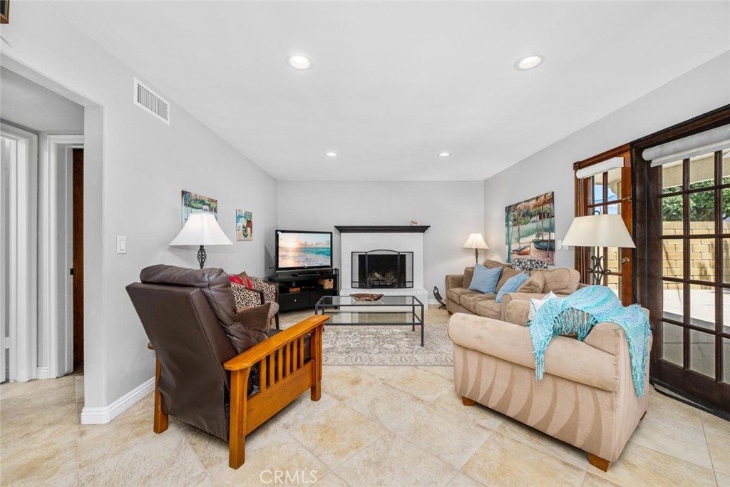 3902 Toland Property Photo 32