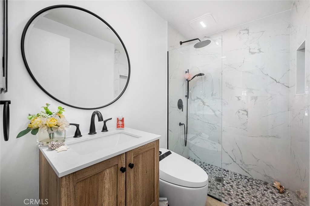3902 Toland Property Photo 40