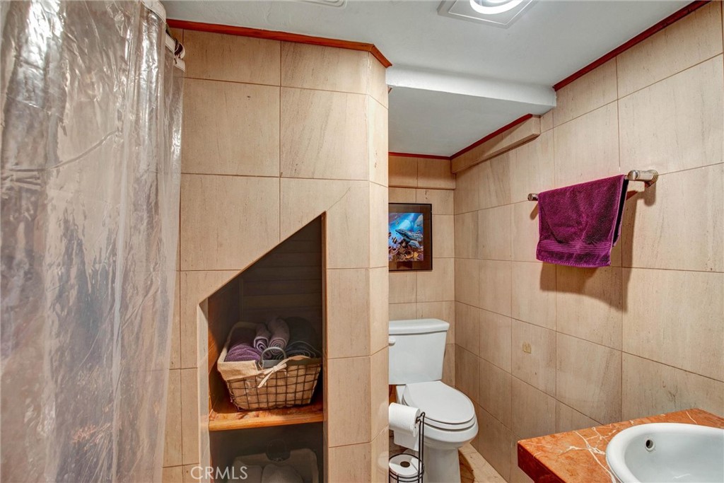 1026 Arnold Way Property Photo 34