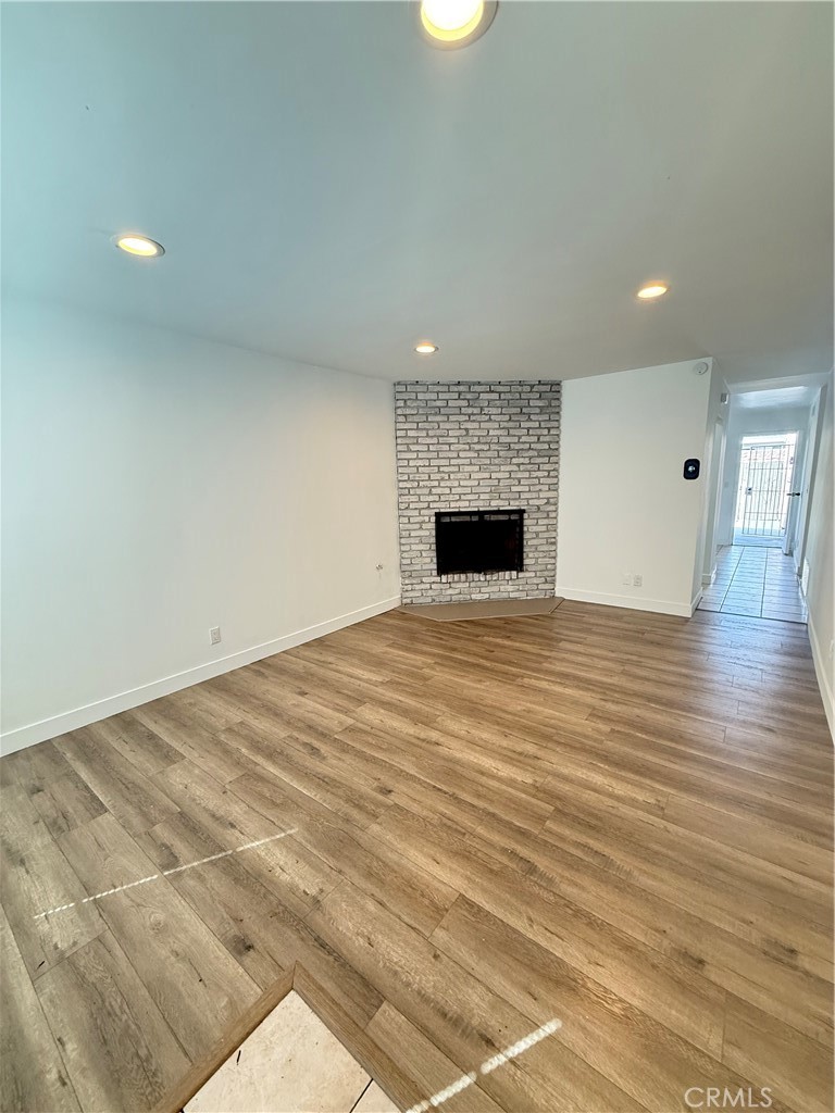1765 W Glenoaks Property Photo 11