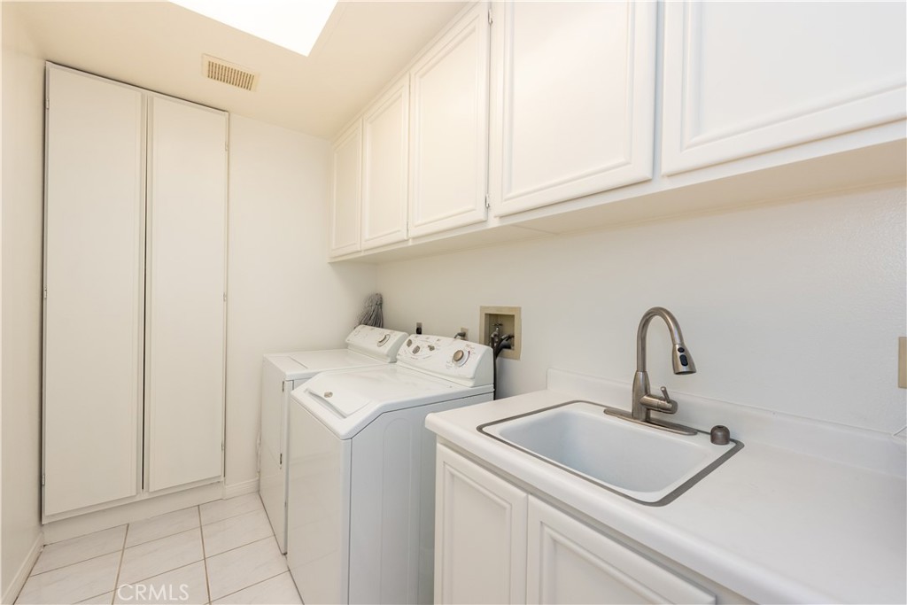 18817 Jeffrey Avenue Property Photo 16