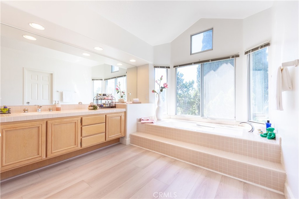 18817 Jeffrey Avenue Property Photo 23
