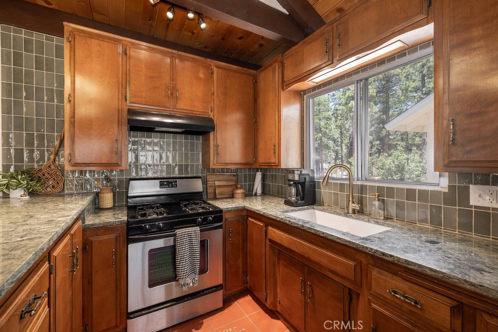 420 Belmont Drive Property Photo 7