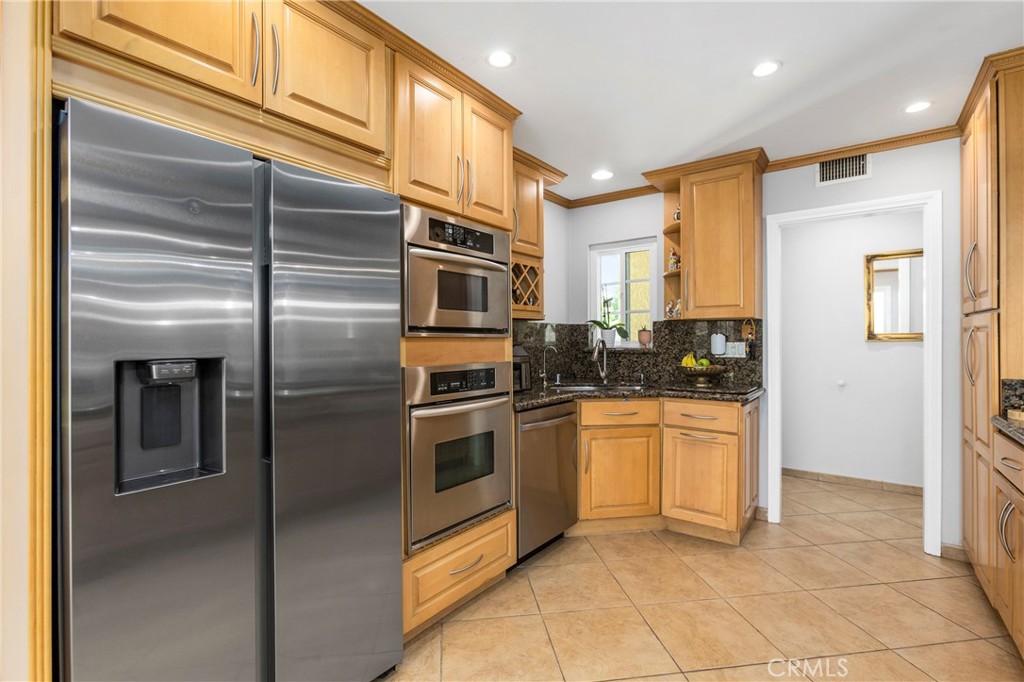 7689 Holder Property Photo 5