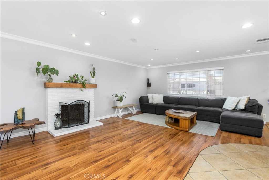 7689 Holder Property Photo 6
