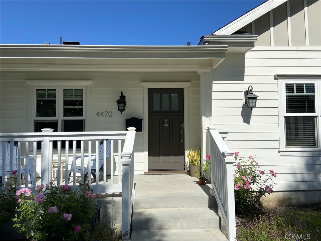 4470 Stansbury Avenue Property Photo 4