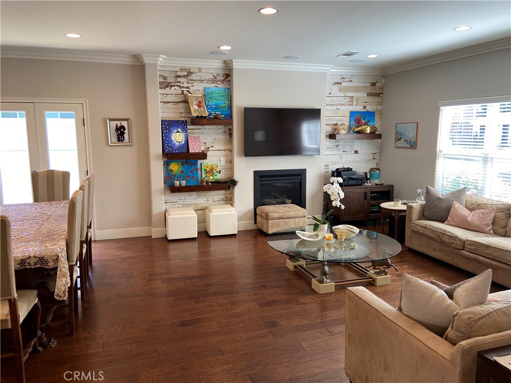 4470 Stansbury Avenue Property Photo 16
