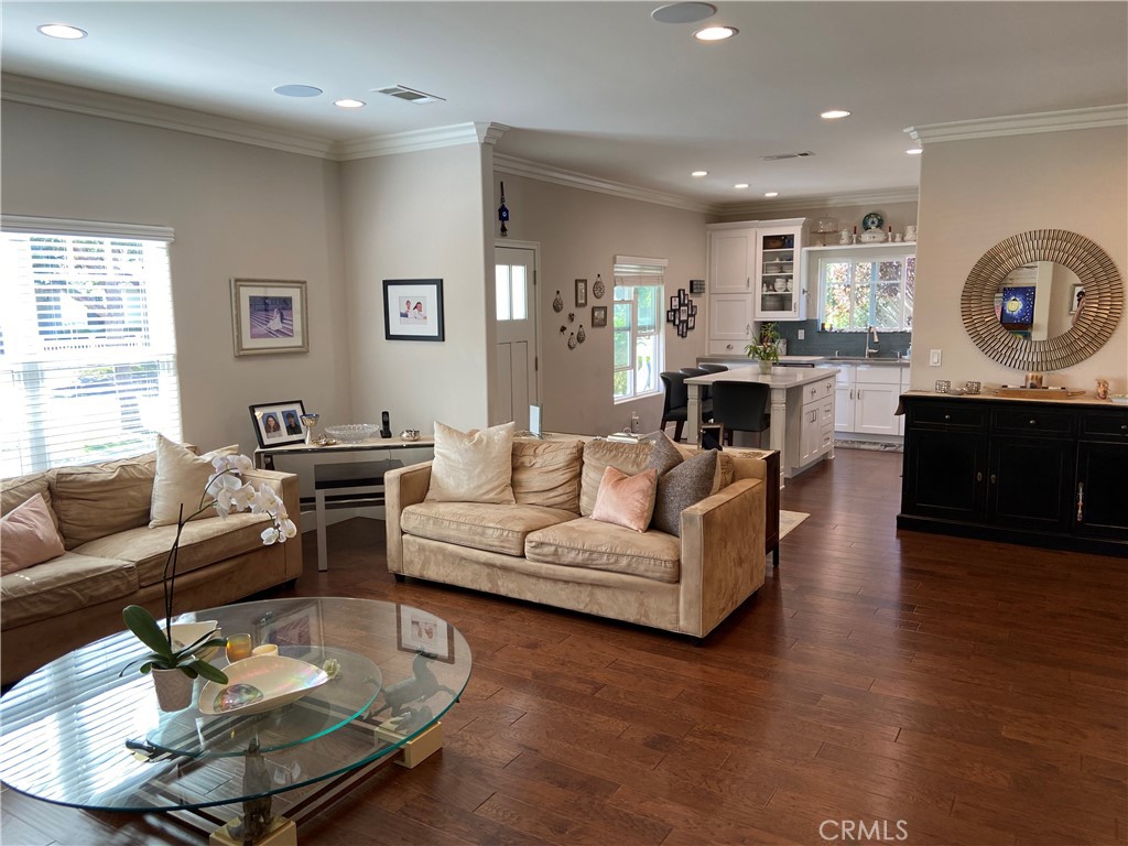 4470 Stansbury Avenue Property Photo 17
