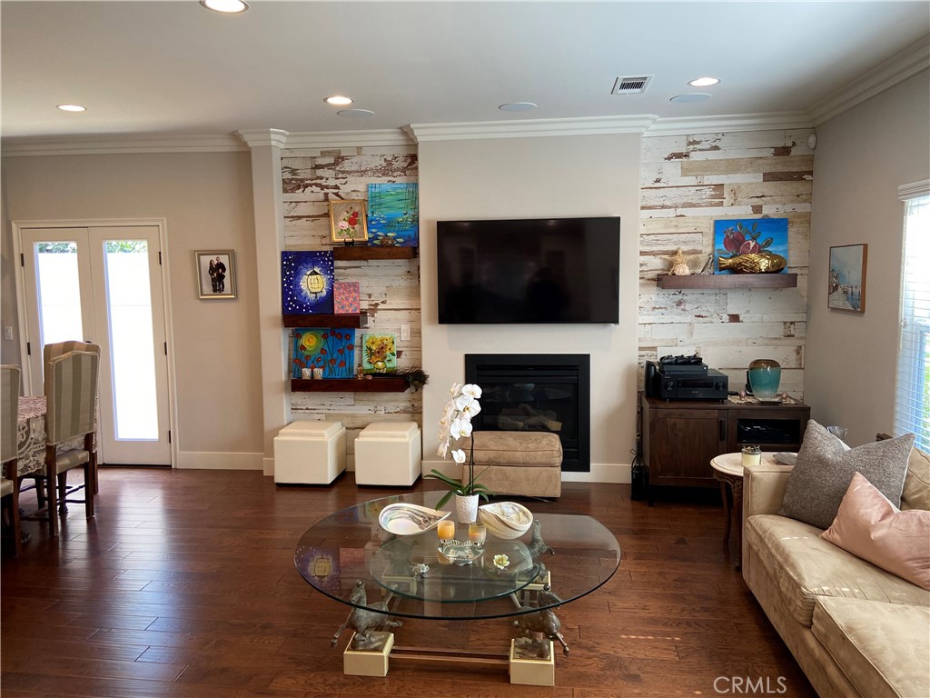 4470 Stansbury Avenue Property Photo 20