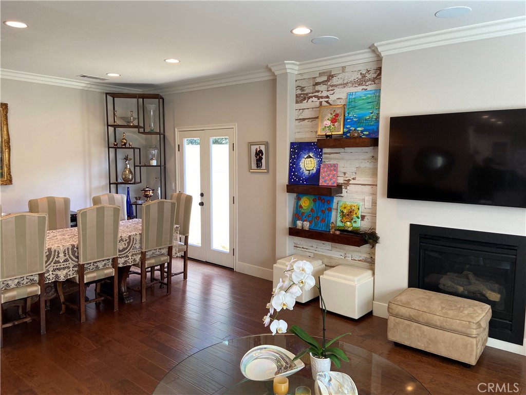 4470 Stansbury Avenue Property Photo 21