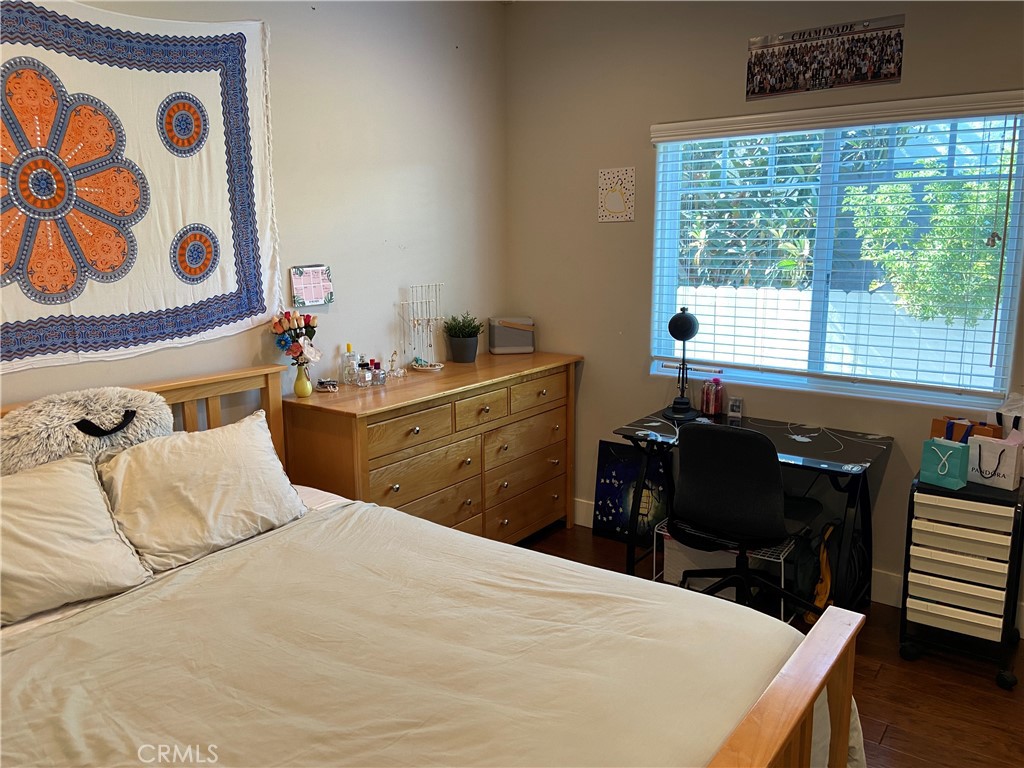 4470 Stansbury Avenue Property Photo 29