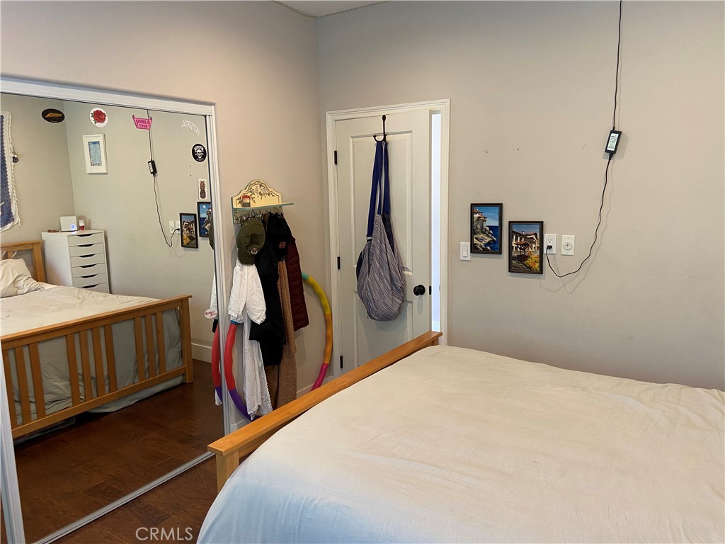4470 Stansbury Avenue Property Photo 32