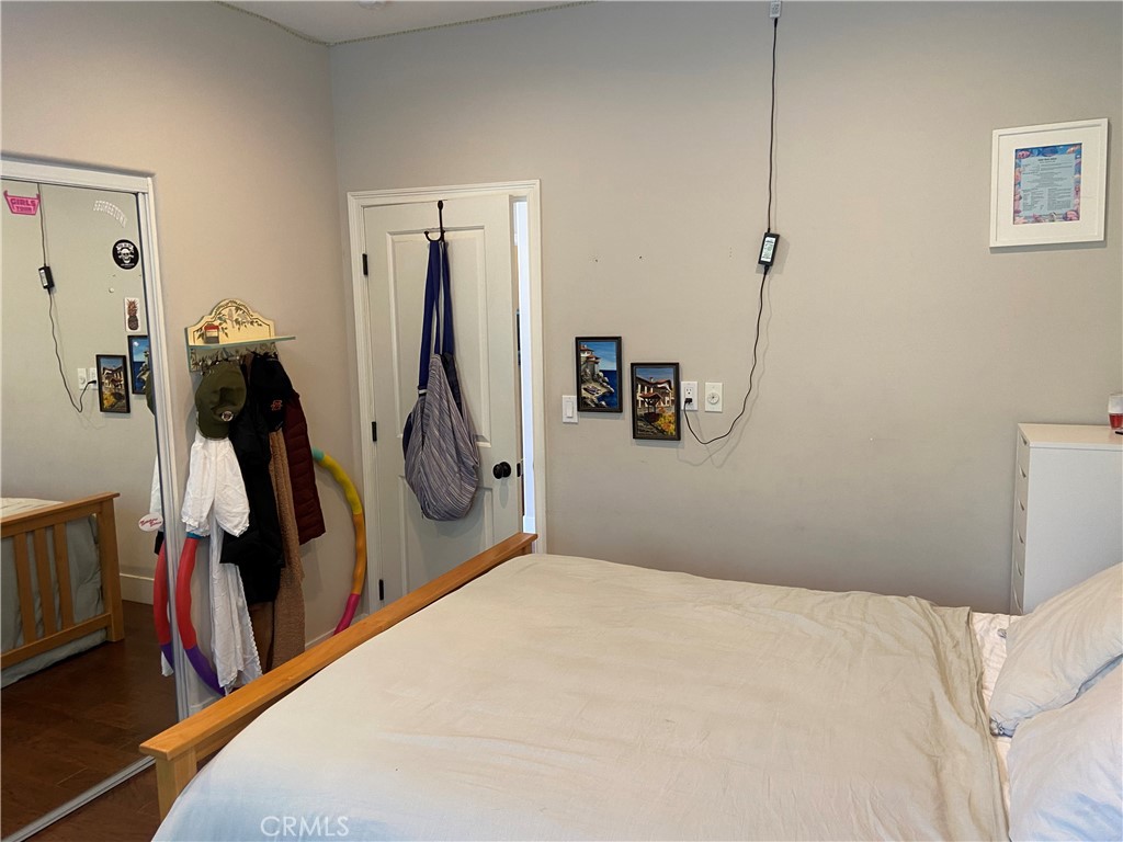 4470 Stansbury Avenue Property Photo 33