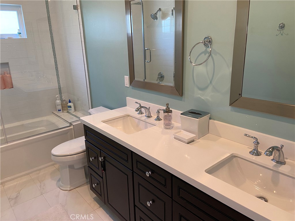 4470 Stansbury Avenue Property Photo 34