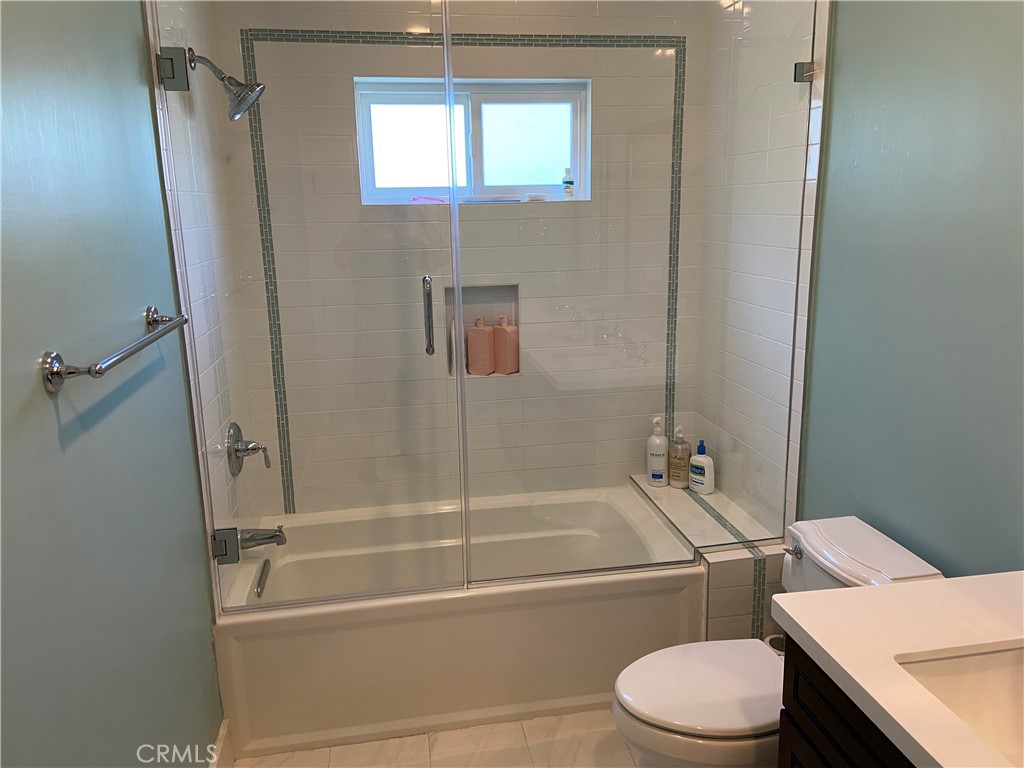 4470 Stansbury Avenue Property Photo 40