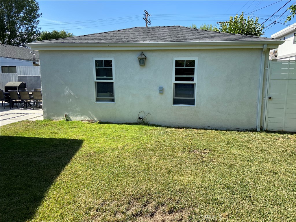 4470 Stansbury Avenue Property Photo 46