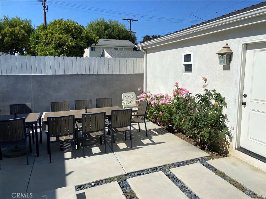 4470 Stansbury Avenue Property Photo 48