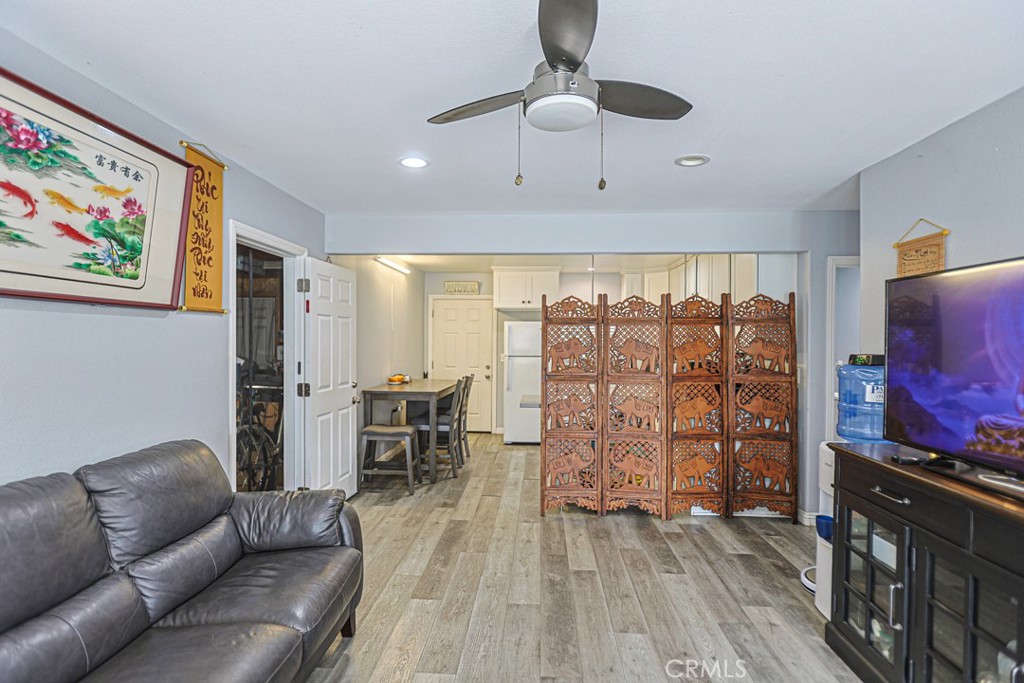 14671 Hunter Ln Property Photo 6