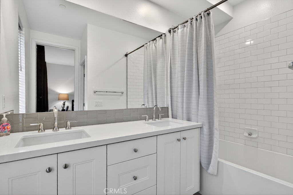 985 Doheny Way Property Photo 21