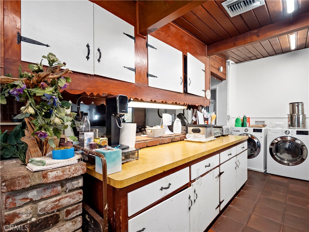 9281 Dorrington Property Photo 12