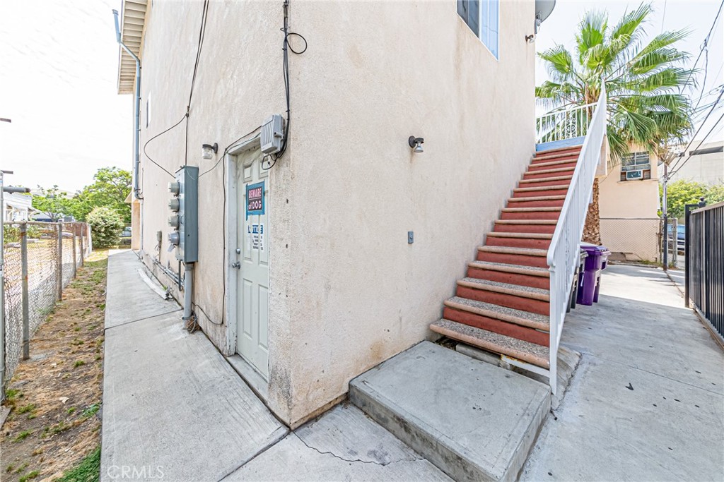 1125 Linden Avenue Property Photo 11