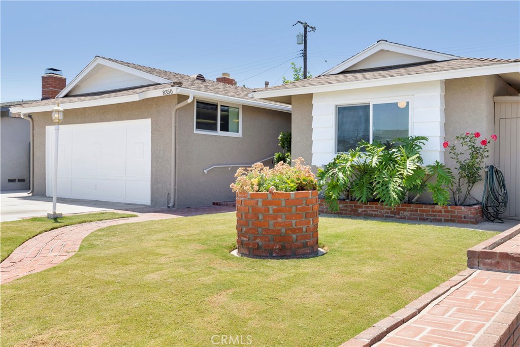 8350 E Blithedale Property Photo 6