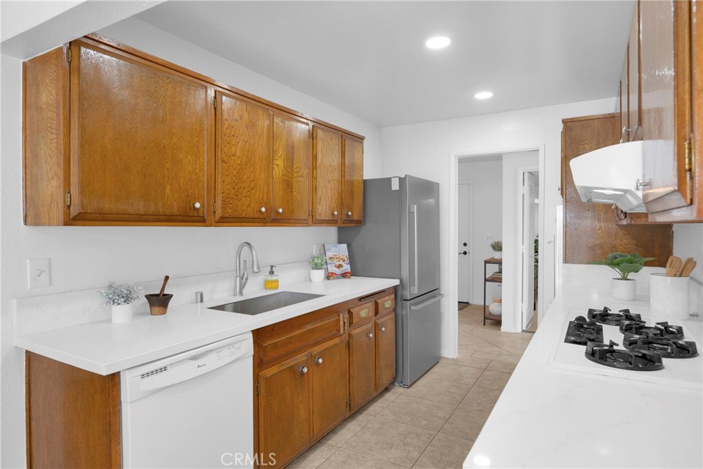 8350 E Blithedale Property Photo 12