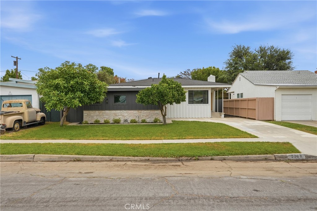3308 Faust Property Photo 6