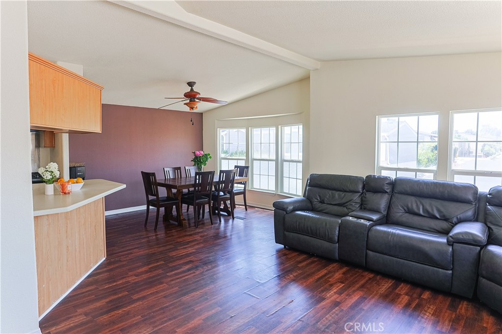 23301 Ridge Route 207 Property Photo 2