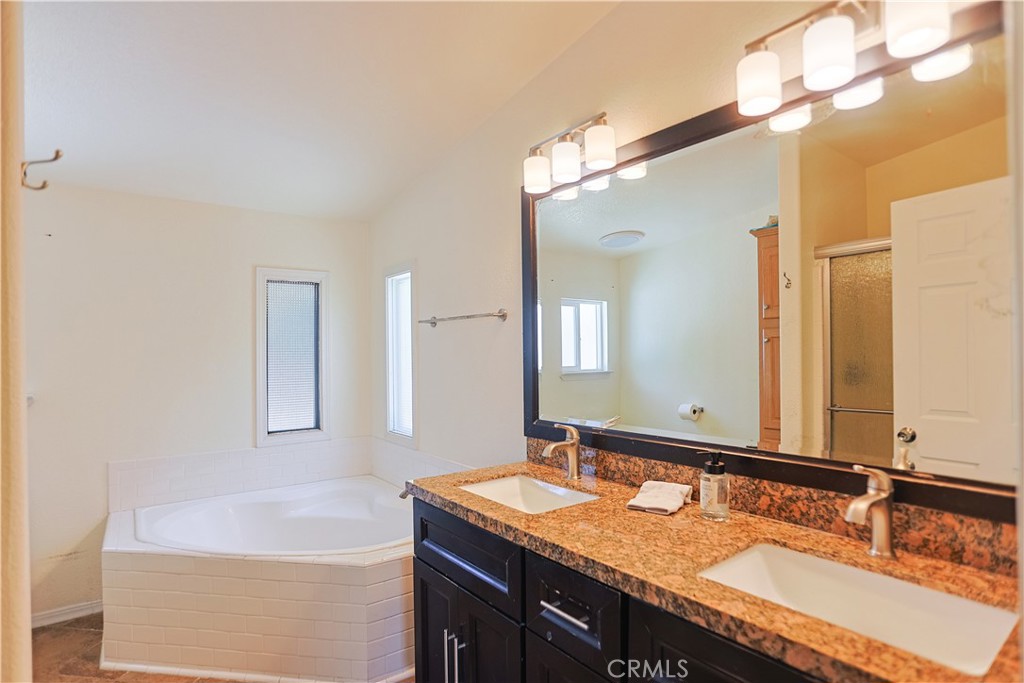 23301 Ridge Route 207 Property Photo 26