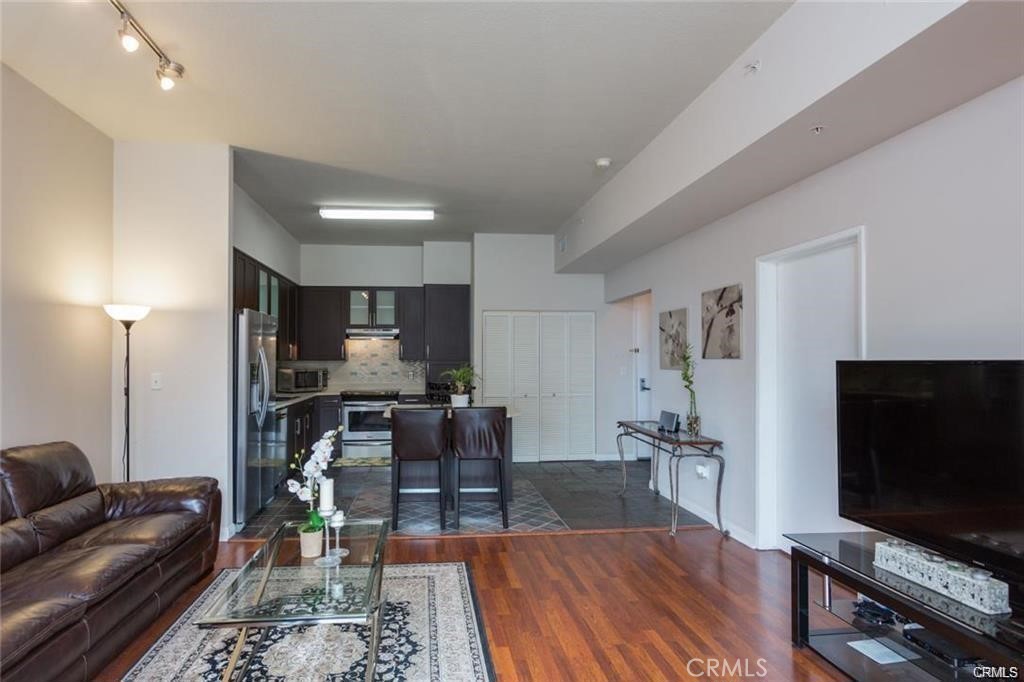 388 E Ocean Boulevard 911 Property Photo 7