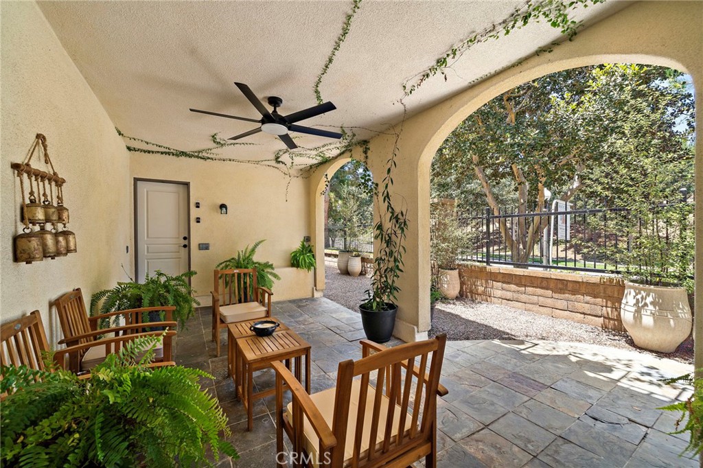 101 Tall Oak Property Photo 2