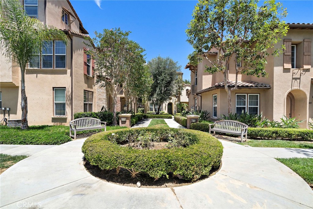 101 Tall Oak Property Photo 4