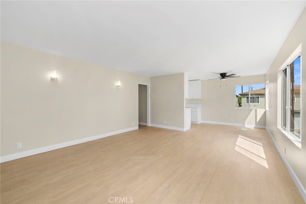 3020 #9 E 3rd 9 Property Photo 9