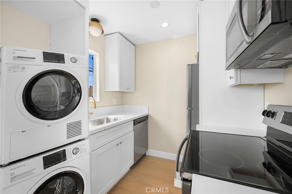 3020 #9 E 3rd 9 Property Photo 10