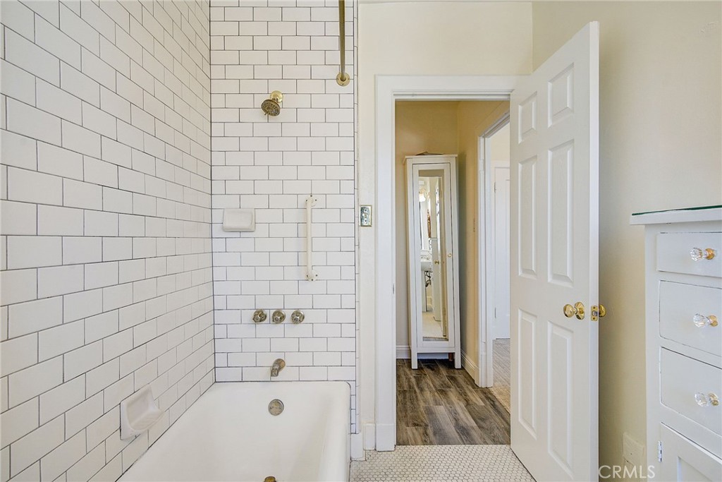 315 W 3rd Street 1006 Property Photo 23