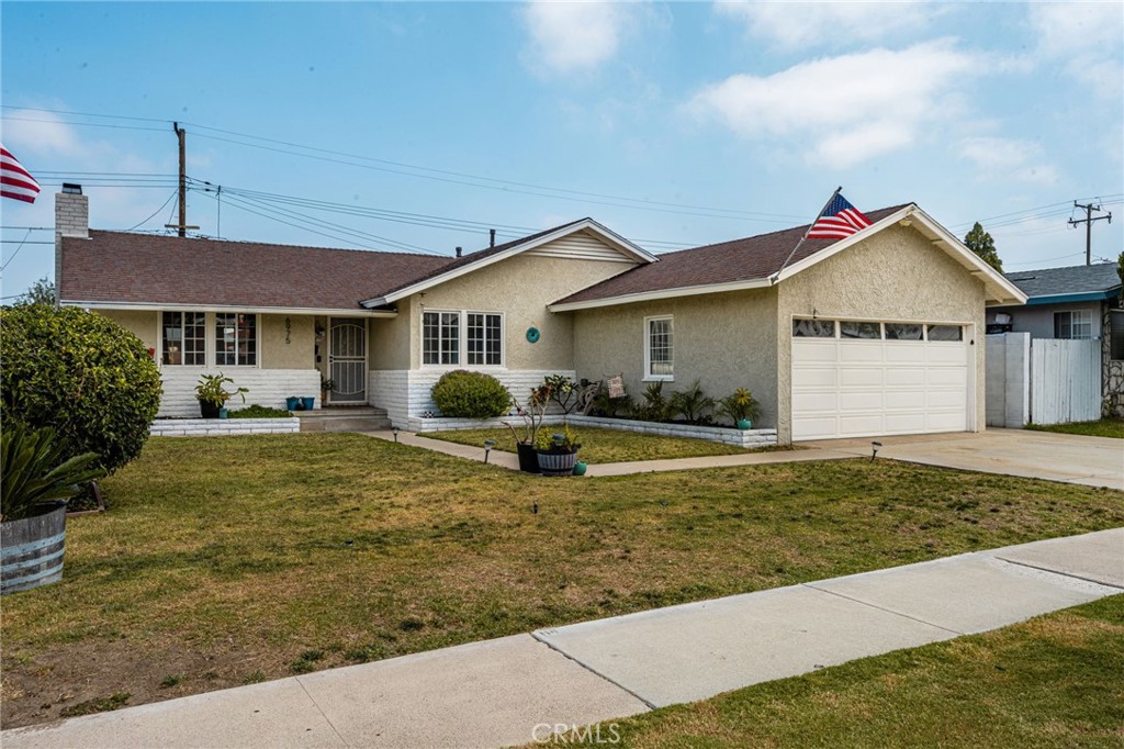 6975 San Bernardo Circle Property Photo 2