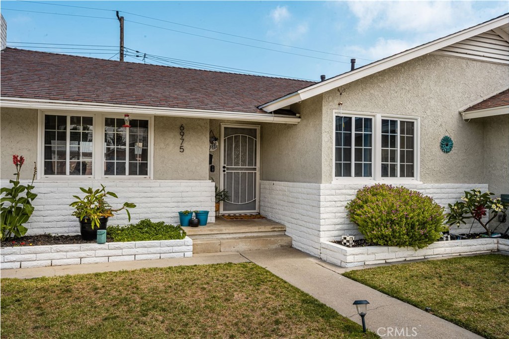 6975 San Bernardo Circle Property Photo 3