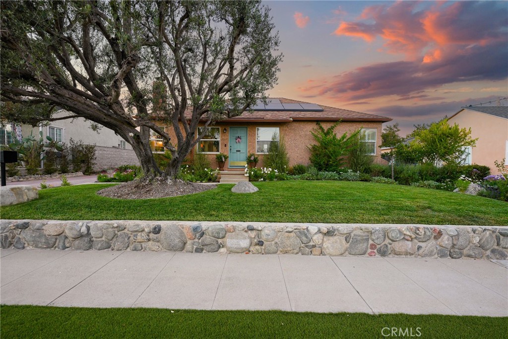 4427 E Rosada Street Property Photo 1