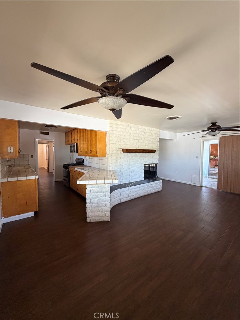 2608 Blackstone Court Property Photo 7