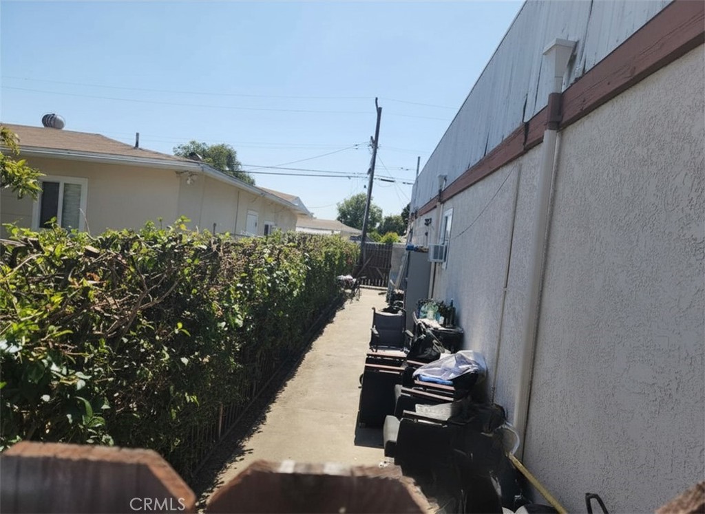 627 S Harbor Property Photo 8
