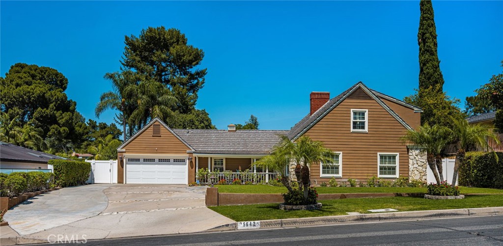 5642 Mountain View Avenue Property Photo 2