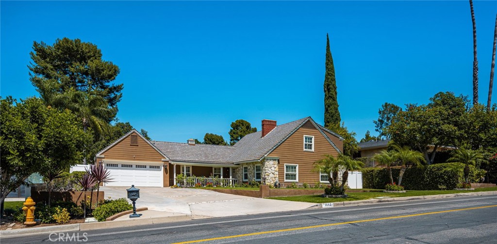5642 Mountain View Avenue Property Photo 3